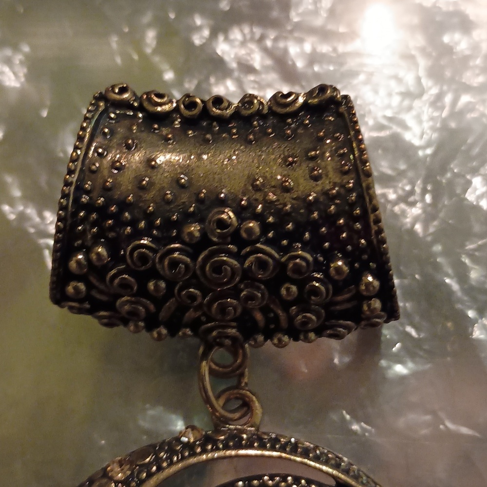 Scarf holder - Picture 5 of 6